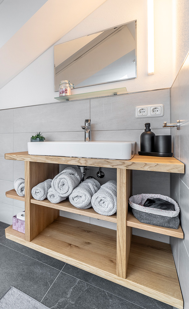 Ferienwohnung-Steffelbauerhof-Wohnung-Röhrlmoos-Bad-mit-Waschbecken Ferienwohnung-Steffelbauerhof-Wohnung-Röhrlmoos-Bad-mit-Waschbecken