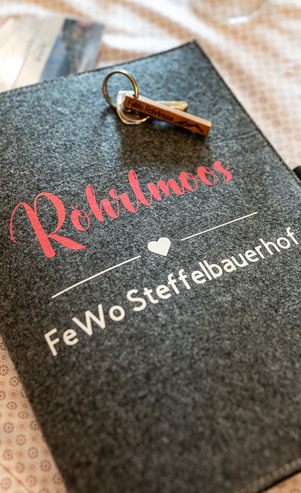 Ferienwohnungen-Steffelbauerhof-Wohnung-Röhrlmoos-Schluessel Ferienwohnungen-Steffelbauerhof-Wohnung-Röhrlmoos-Schluessel